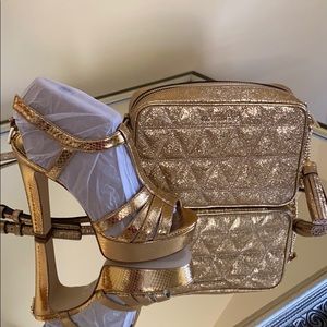 Gold crossbody purse. Worn once like new!